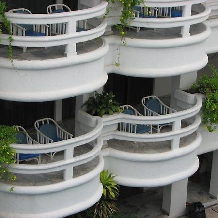 Hotel Y Suites Plaza Manzanillo Exterior foto