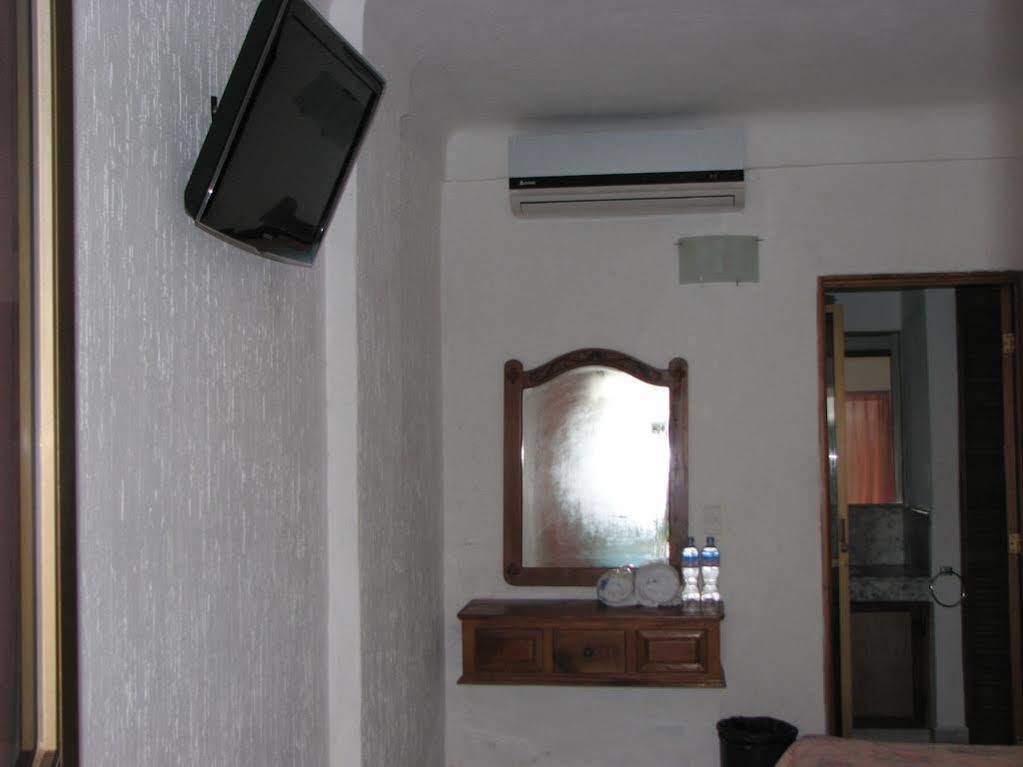 Hotel Y Suites Plaza Manzanillo Exterior foto
