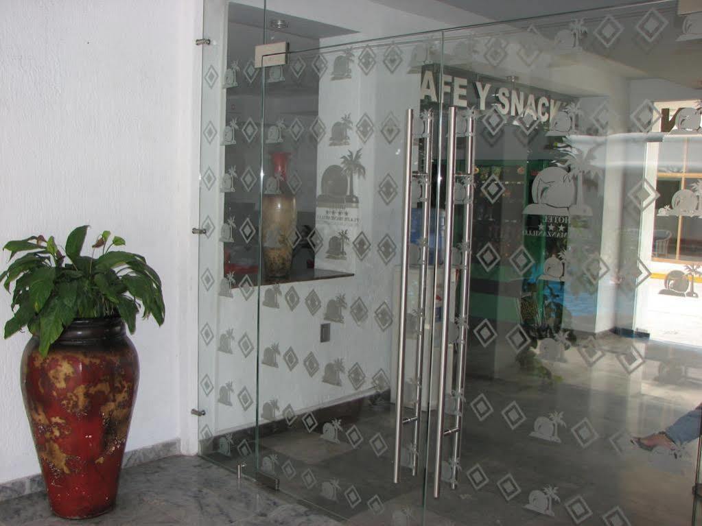 Hotel Y Suites Plaza Manzanillo Exterior foto